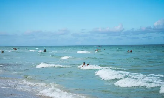 Florida Resident Catches Deadly Ocean-borne Bacteria