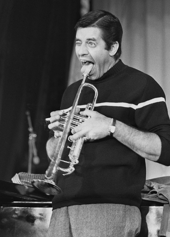 U.S. comedian, director, and singer Jerry Lewis grimaces as he rehearses his show at l'Olympia in Paris on April 15, 1974. (STF/AFP/Getty Images)
