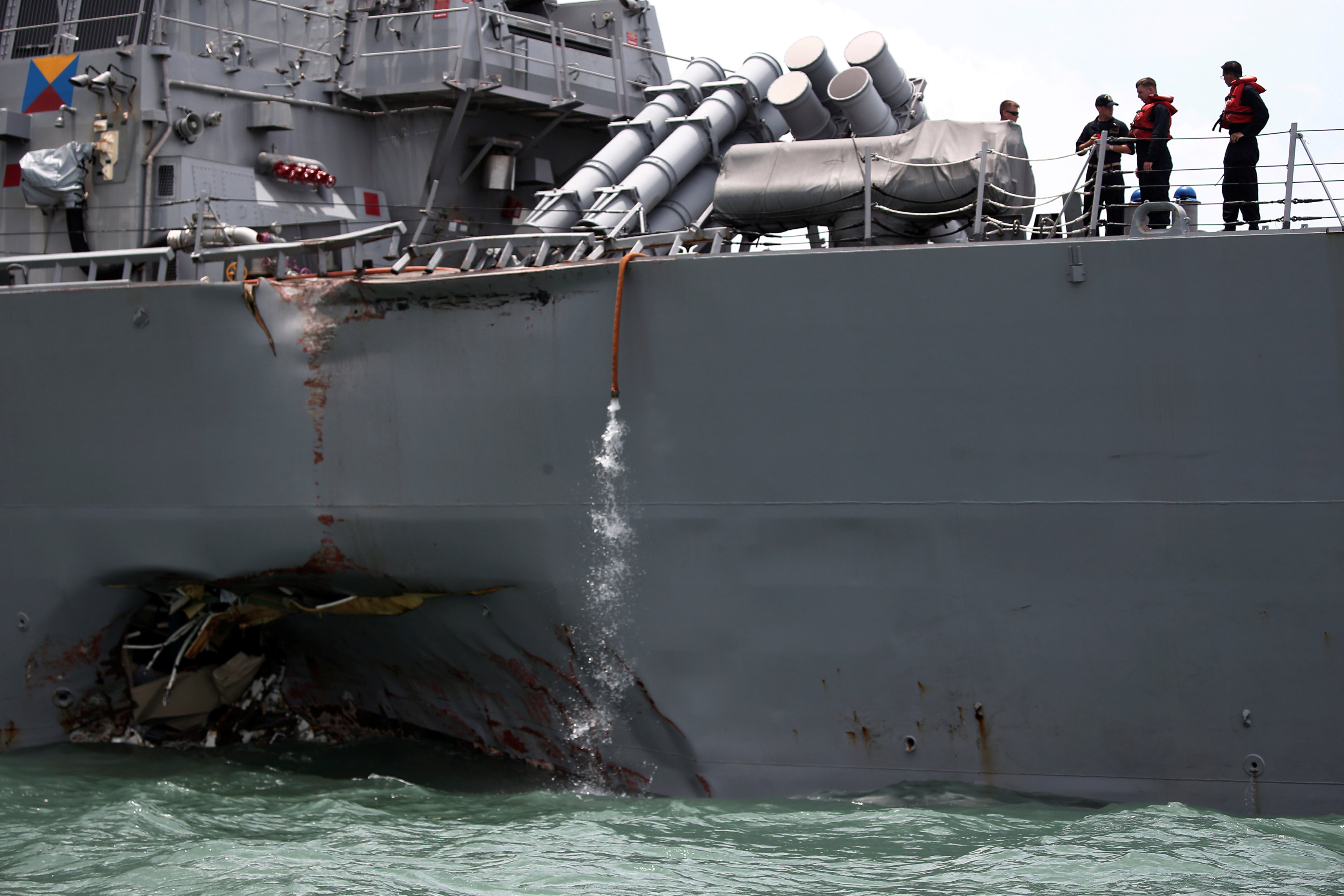 Подорвали корабль в черном море. USS John s. MCCAIN. Американский эсминец Коул. Корабль ВМС США "Коул". Эсминца ВМС США "Коул".