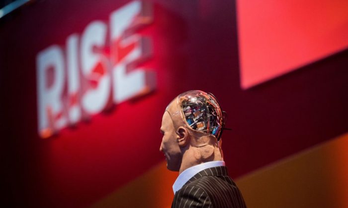 "Han the Robot" waits on stage before a discussion about the future of humanity in a demonstration of artificial intelligence (AI) by Hanson Robotics at the RISE Technology Conference in Hong Kong on July 12, 2017.
(Isaac Lawrence/AFP/Getty Images)