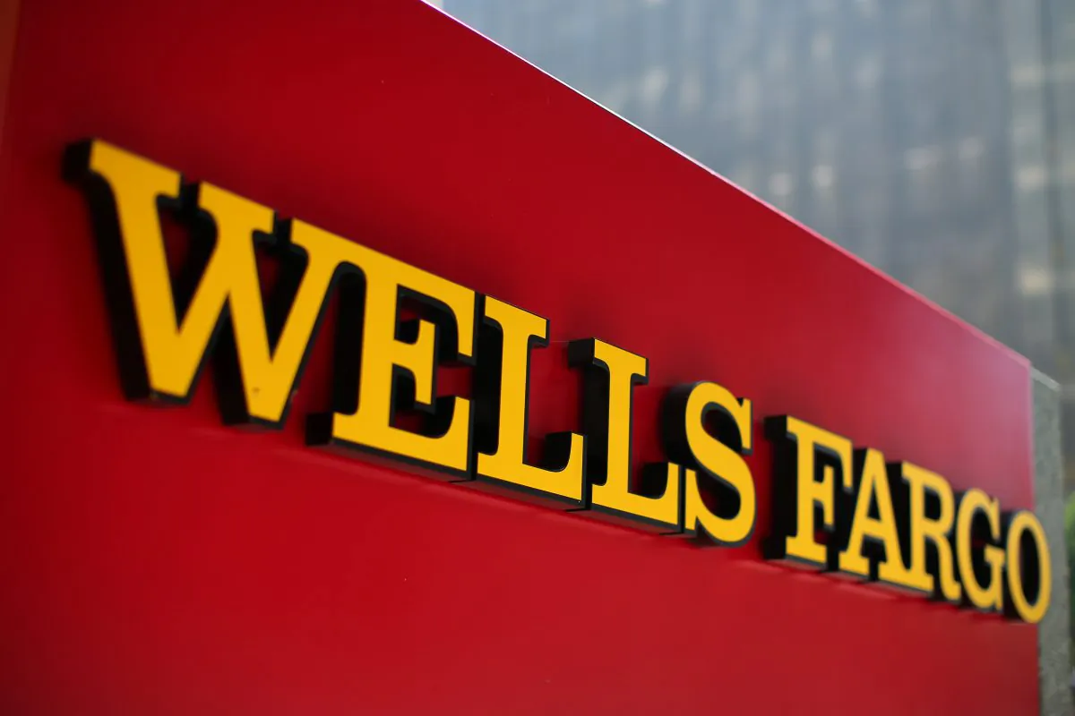 A Wells Fargo bank sign is pictured in downtown Los Angeles, California, U.S. on Aug. 10, 2017. (REUTERS/Mike Blake)