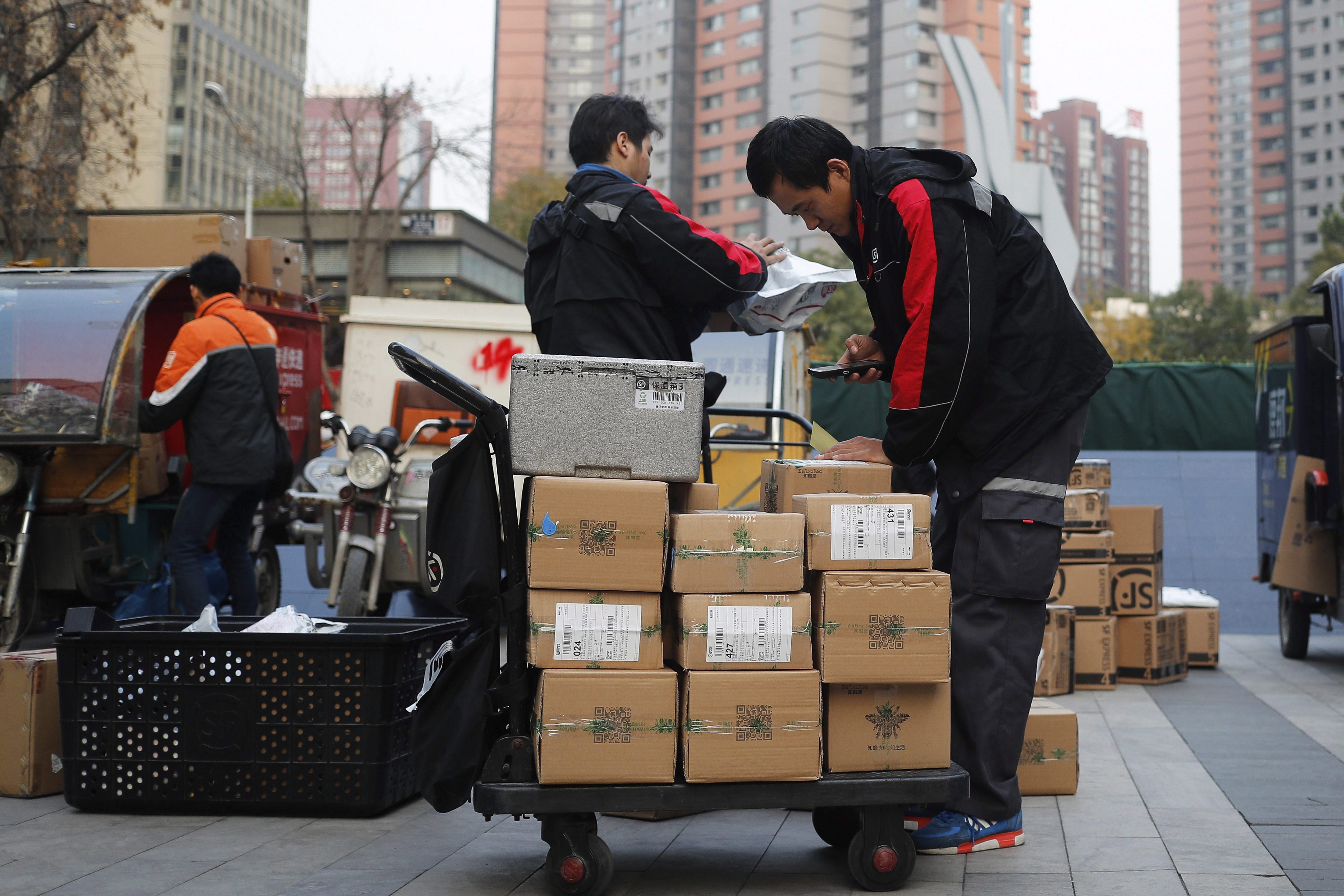 Chinese Experts Refute the Regime's Claim of COVID-19 Surface Spread Through Postal Parcels - Vimarsana News