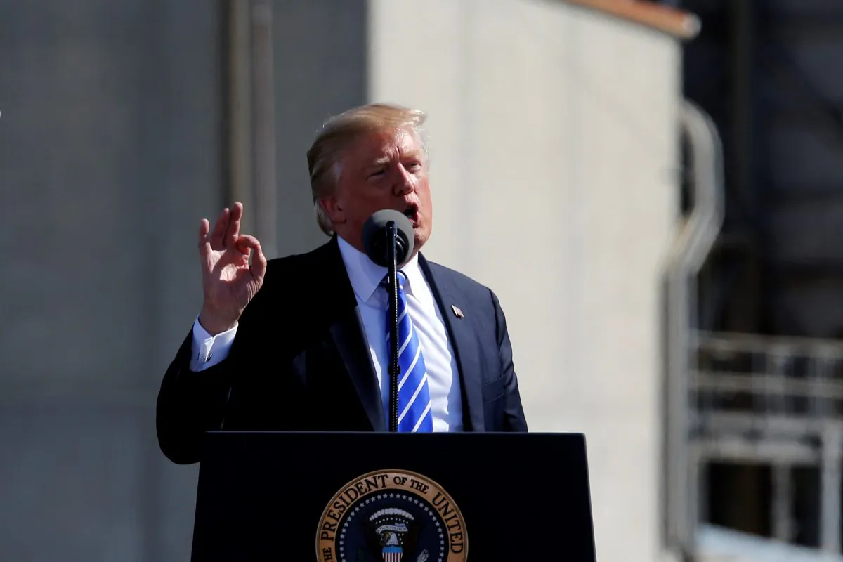 President Donald Trump delivers remarks on his proposed changes to the tax code during an event with energy workers at the Andeavor Refinery in Mandan, North Dakota on Sept. 6, 2017. (REUTERS/Jonathan Ernst)