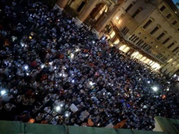 Italians protesting mandatory vaccinations in July 2017. (Courtesy of World Mercury Project)