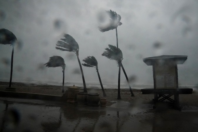 A lifeguard hut is pictured as Hurricane Irma arrives in Hollywood, Florida. (REUTERS/Carlo Allegri)