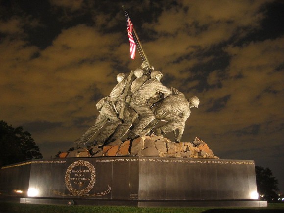usmc_war_memorial_night