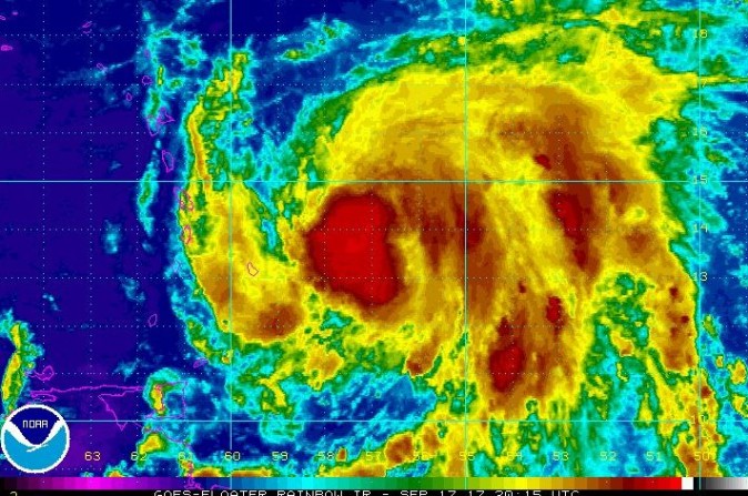 (NOAA / NHC)