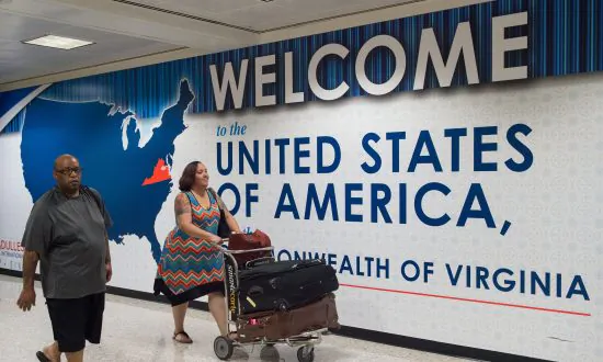 Delta, United Will Require Travelers From the UK to Show Negative COVID-19 Test