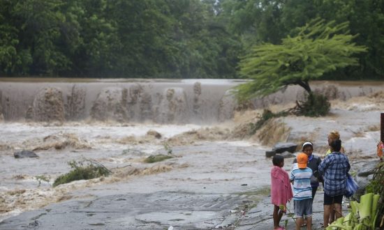 Nate Update Warns of Hurricane Threat to Louisiana