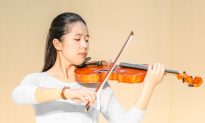 Violin Virtuoso Returns to Carnegie Hall With Shen Yun Symphony Orchestra