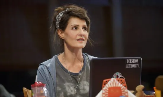 Theater Review: ‘Tiny Beautiful Things’