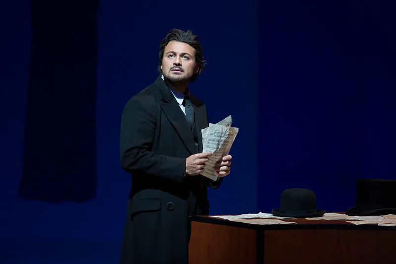 Vittorio Grigolo is perfect for the role of E.T.A. Hoffmann in Jacques Offenbach’s  "Les Contes d’Hoffmann." (Marty Sohl/Metropolitan Opera)