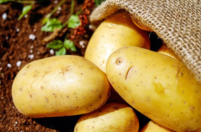 Low carb dieters need not fear the potato. Its complex carbs and lack of fat make it a great compliment to your daily diet.  (Pxby/CC)