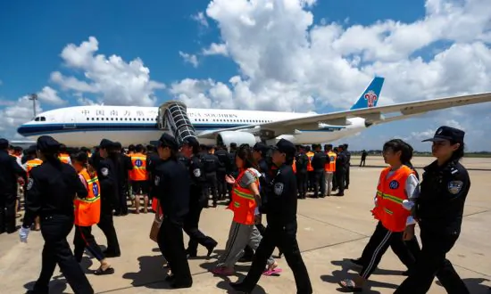 Chinese Fraud Rings Operate Large Internet Scam Firms in Cambodia: Insiders