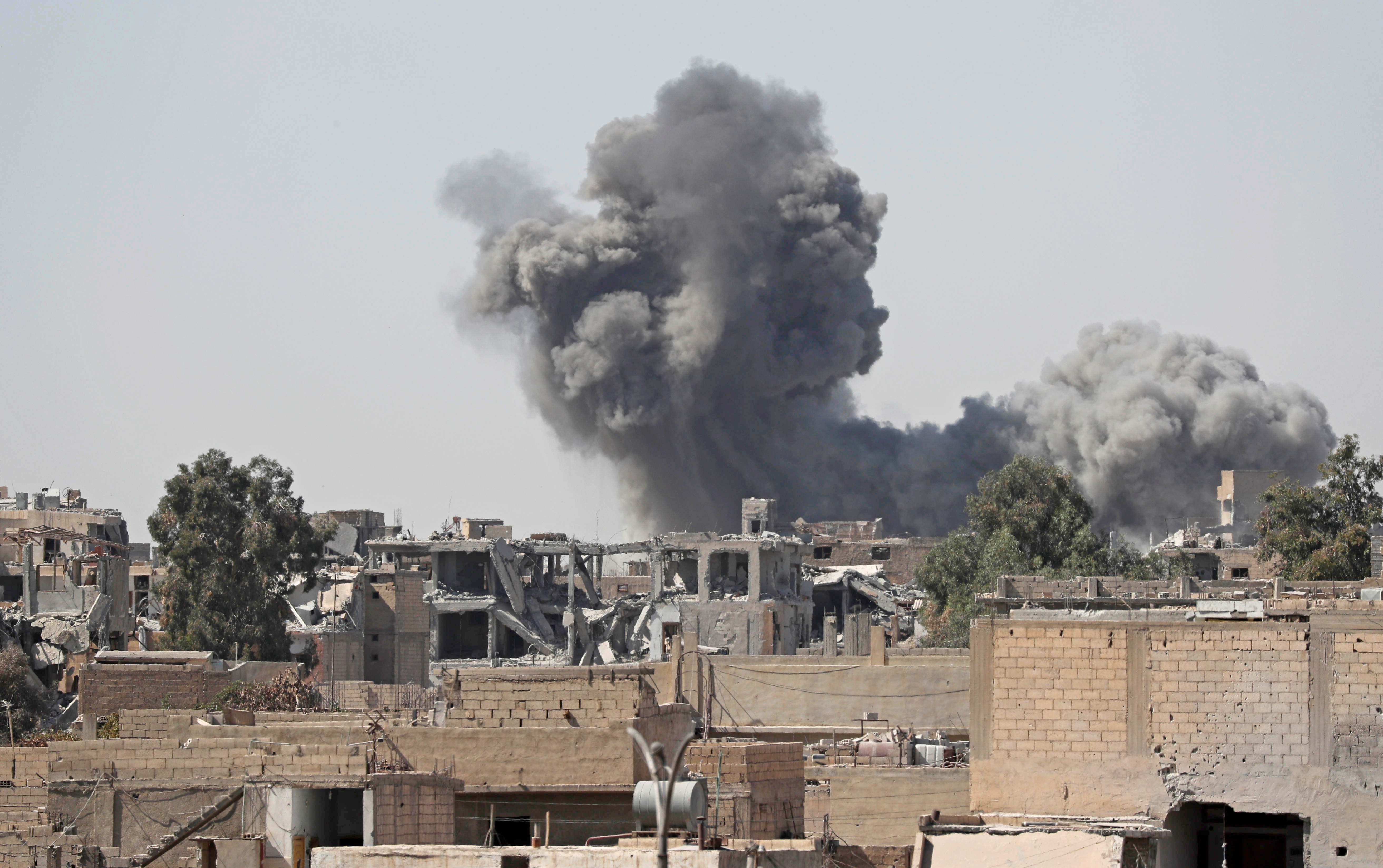 Последние теракты игил. Эль Ракка Сирия. Бомбежка города Ракка в Сирии.