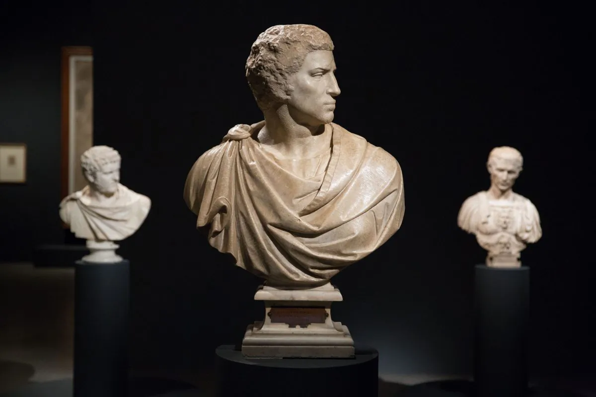 Michelangelo’s marble “Brutus,” statue at the Metropolitan Museum of Art in New York on Nov. 6, 2017. (Benjamin Chasteen/The Epoch Times)