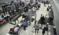 Lawmakers Introduce Pilot Program for Temperature Checks at Airports