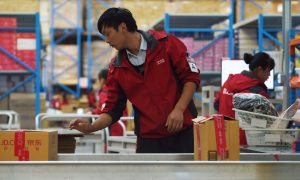 China’s Amazon Battles Alibaba Online