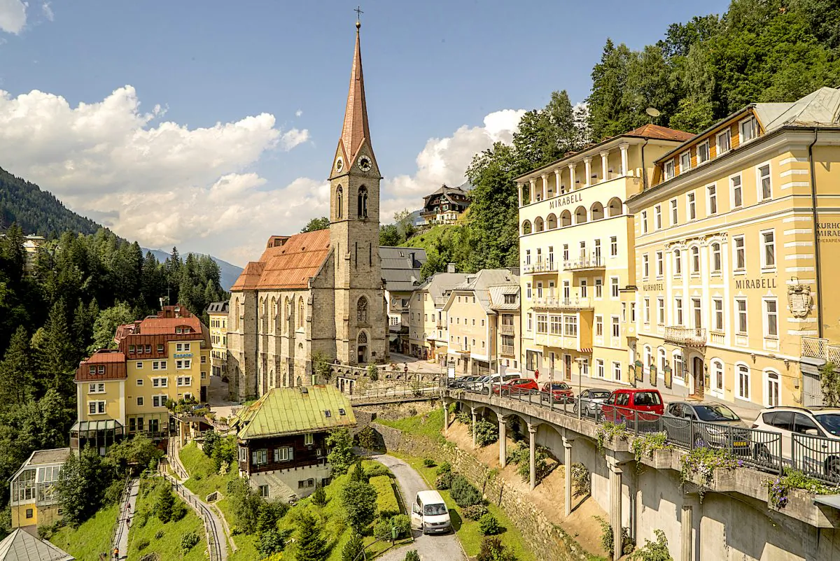 Preimskirche, a neo-Gothic Catholic church, sits on a steep slope along with other buildings in Bad Gastein. (Mohammad Reza Amirinia)