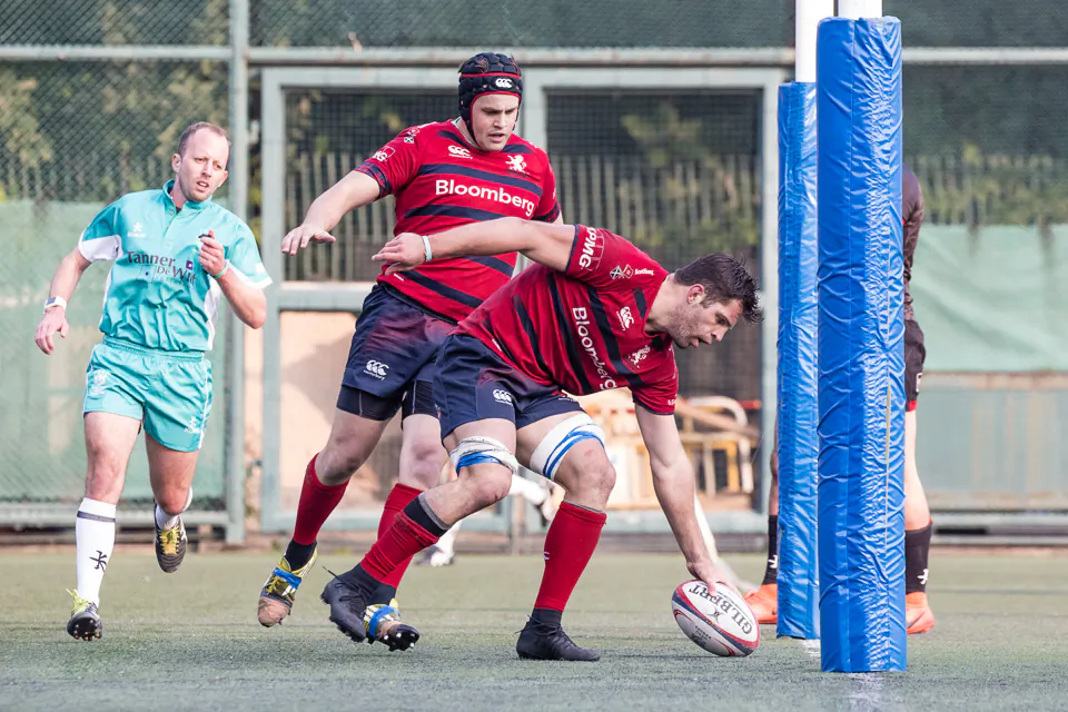 HK Scottish No 8 Kane Boucaut’s pinpoint placement between the posts during their HKRU Premiership match with Valley at Shek Kip Mei on Saturday Dec9., 2017. (Dan Marchant)