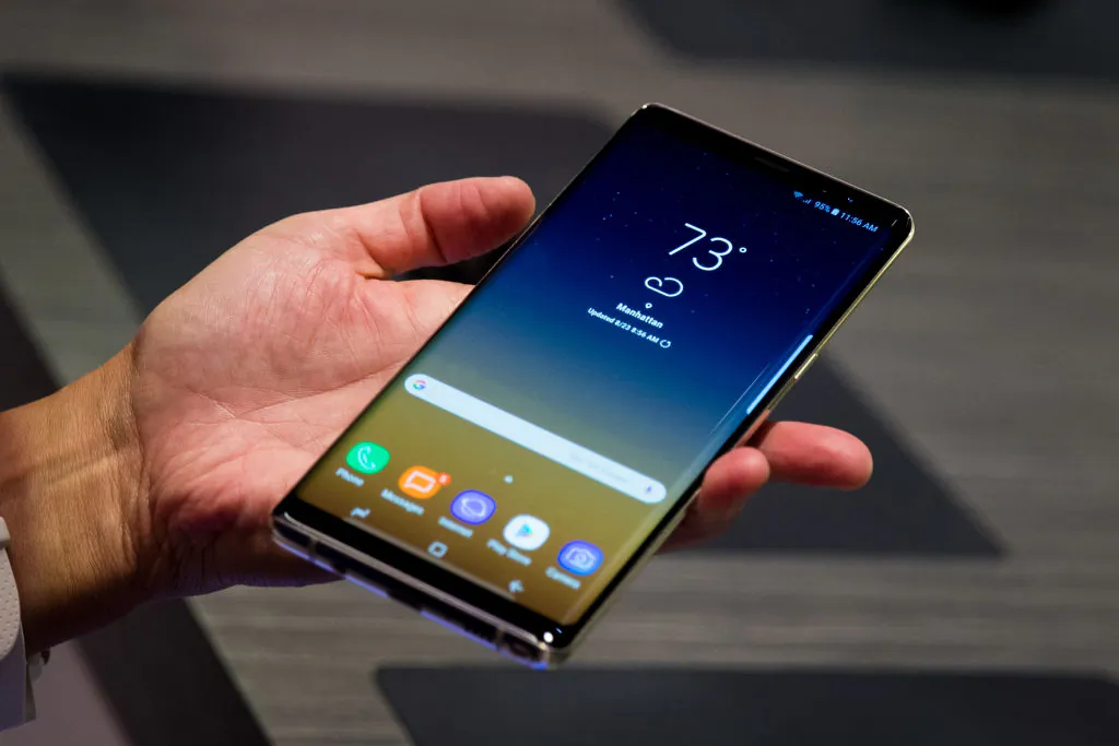 Keep your Smartphone at Arms Length, Health Officials Warn