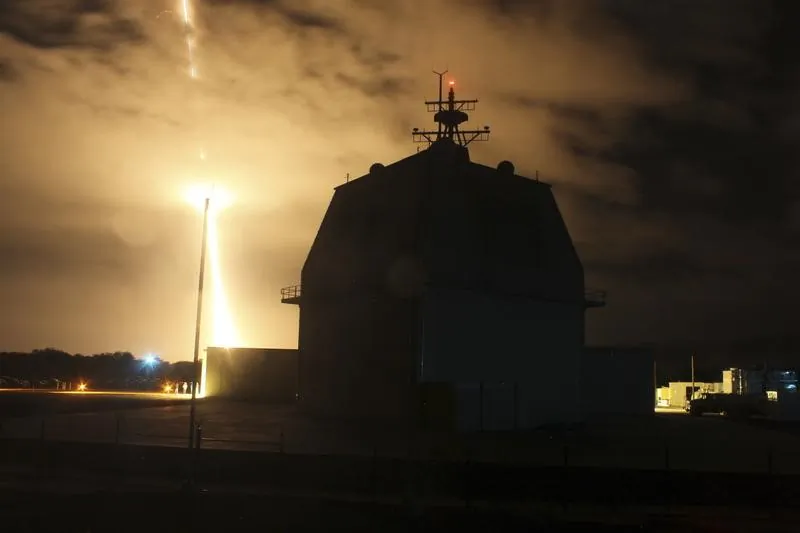 The Missile Defense Agency conducts the first intercept flight test of a land-based Aegis Ballistic Missile Defense weapon system from the Aegis Ashore Missile Defense Test Complex in Kauai, Hawaii, Dec. 10, 2015.  (Leah Garton/U.S. Missile Defense Agency/Handout via Reuters)