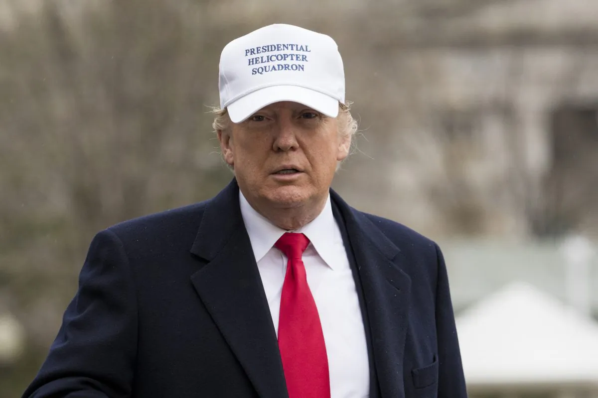 President Donald Trump returns to the White House on Dec. 15, 2017. (Samira Bouaou/The Epoch Times)
