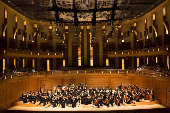The Shen Yun Symphony Orchestra at the Music Center in Washington D.C. on Oct. 22, 2017. (Lisa Fan/The Epoch Times)