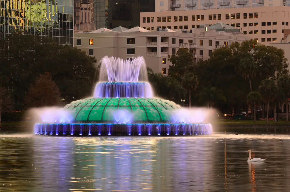 The Linton E. Allen Memorial Fountain in Eola Lake in Orlando, Florida. (Sean Pavone/Shutterstock)