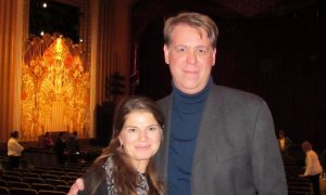 Painter Enjoys a Holistic Experience At Shen Yun