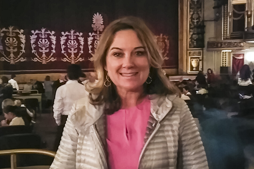 Pat Lorie enjoyed Shen Yun Performing Arts at the Palace Theater in Waterbury, Connecticut, on Dec. 23, 2017. (Nadia Ghattas/The Epoch Times)