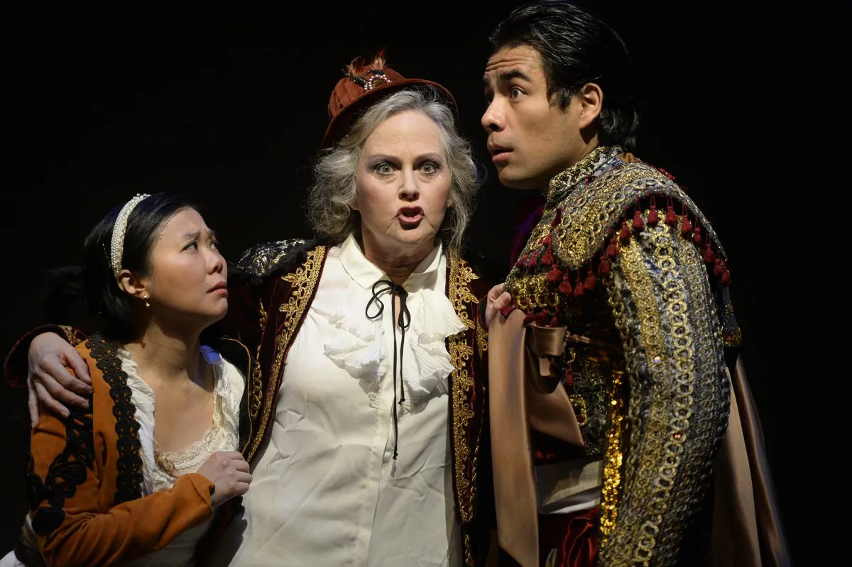 (L-R) Vania Chan (Cunegonde), Elizabeth Beeler (Old Lady), and Tonatiuih Abrego (Candide) in a dress-rehearsal for the Toronto Operetta Theatre's 2017-2018 production of "Candide." (Courtesy TOT)