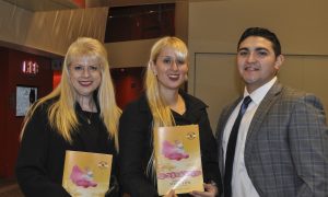 Violin Instructor Enjoys the Musical Combination of East and West at Shen Yun