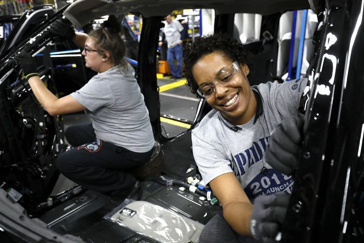 Ford workers at the assembly line at the Ford Kentucky Truck Plant in Louisville, Kentucky, on Oct. 27 2017. (Bill Pugliano/Getty Images)