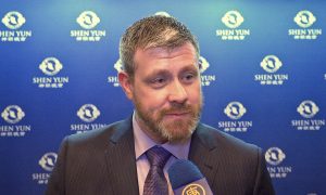 IT Product Manager Fascinated With Shen Yun Digital Background