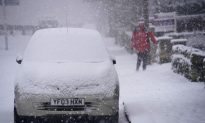 More Snow Brings Travel Chaos to the UK