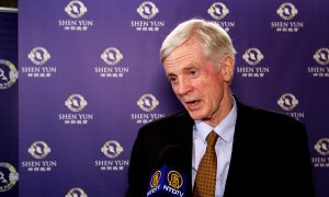 Former Secretary of State David Kilgour Praises Shen Yun for Presenting Traditional Chinese Culture