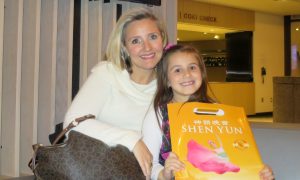 Former Ballet Dancer Charmed with Shen Yun