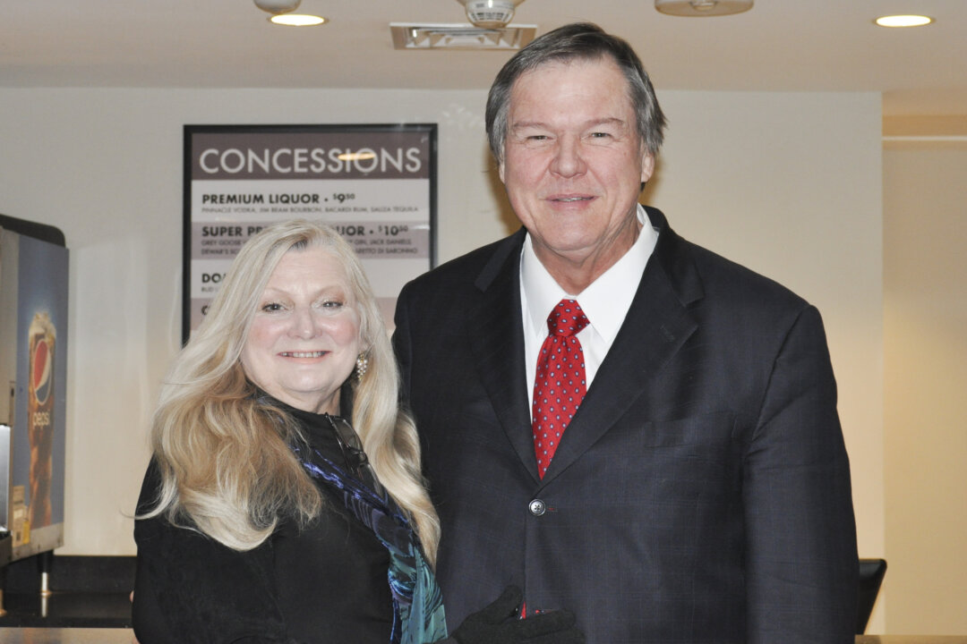 Dr. Steven L. Nelsen enjoyed a performance by Shen Yun Performing Arts at the Robinson Performance Hall, Little Rock, Arkansas, on Jan. 1, 2018. (Amy Hu/The Epoch Times)