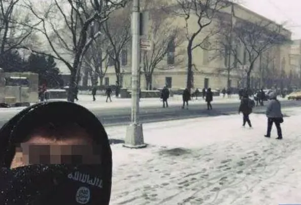 NYC Police Hunting for ISIS Supporters Who Posed In Front of World Trade Center, MET