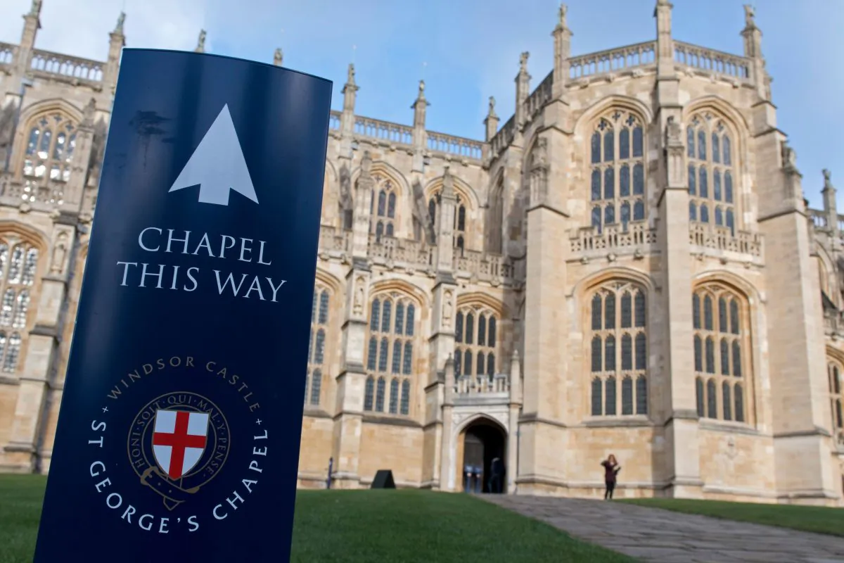 A sign outside St George's Chapel inside the grounds of Windsor Castle, west of London on Dec. 8, 2017.
Britain's Prince Harry will marry his US actress girlfriend Meghan Markle in the chapel on May 19. (Justin Tallis/AFP/Getty Images)