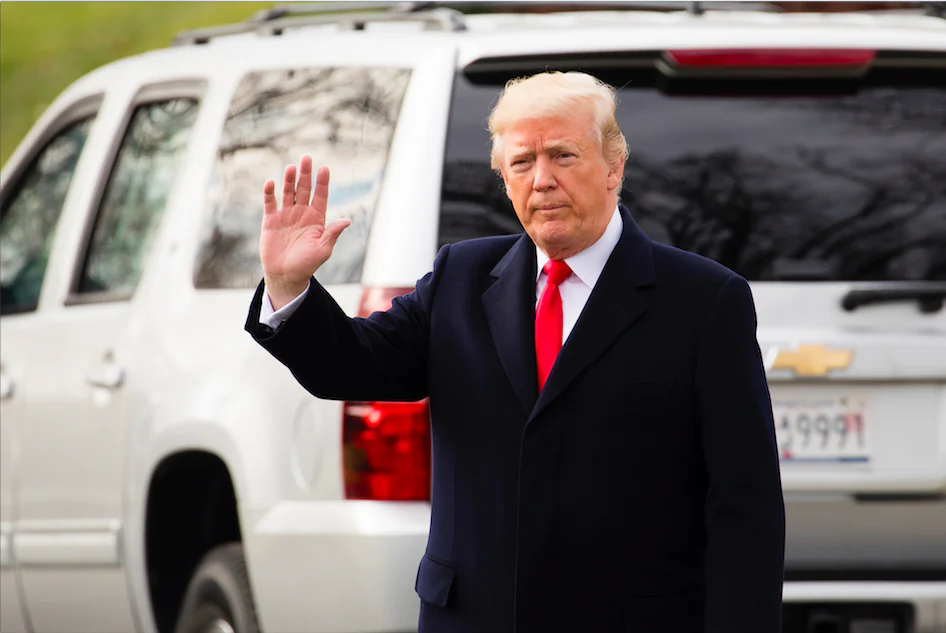 President Donald Trump departs the White House in Washington, on Dec. 22, 2017. (Samira Bouaou/The Epoch Times)