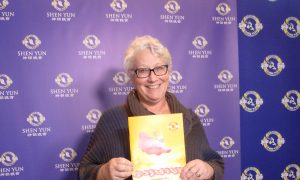 Examiner of Royal Conservatory of Music Lauds Shen Yun’s Pianist and Musicians