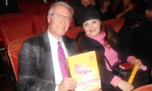 Art Director Admires Craftsmanship of Shen Yun Dancers