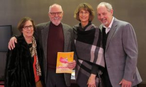 Retired CEO Wishes Shen Yun Could Be Seen in China