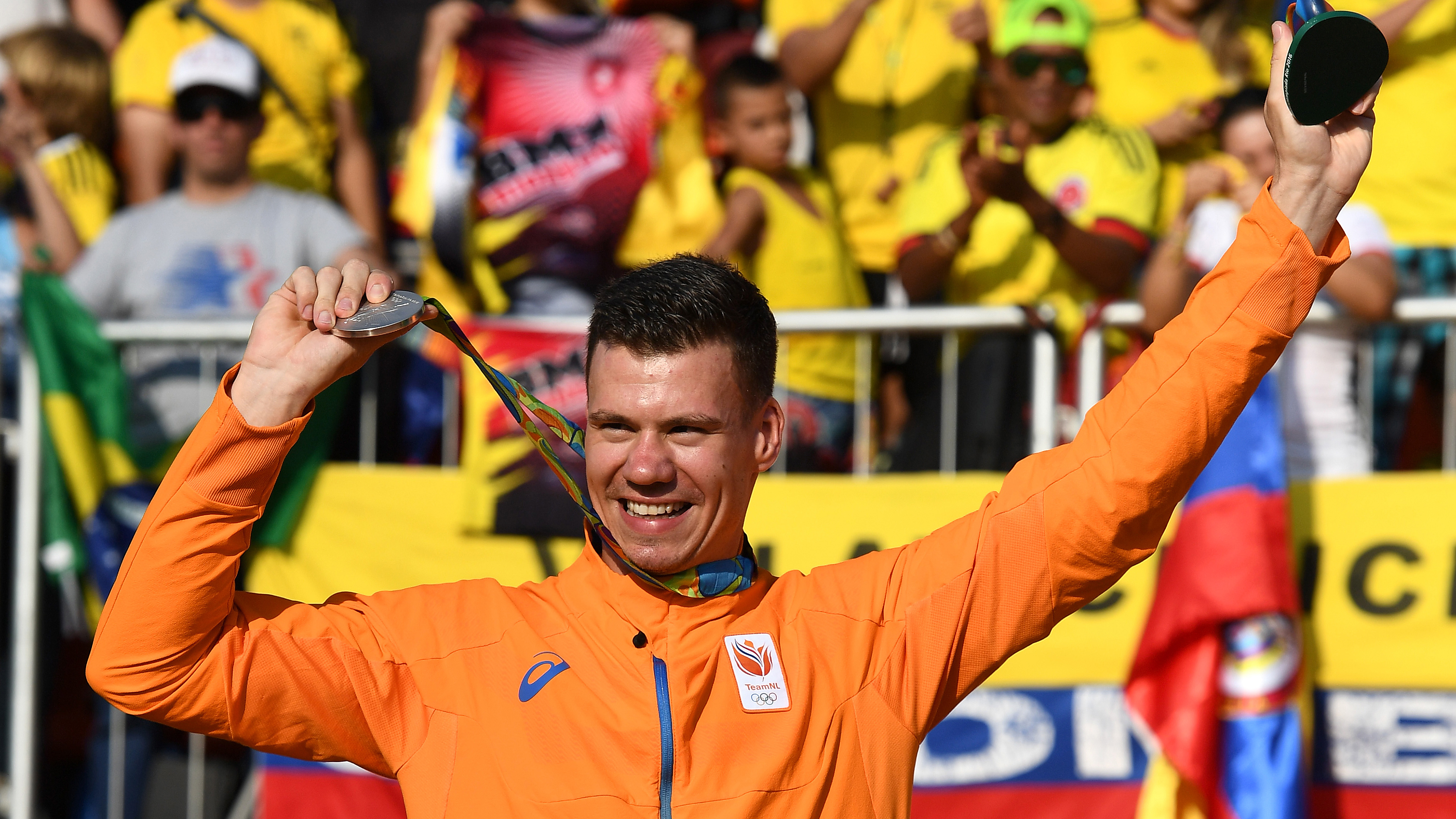 Спортсмены голландии. Нидерланды спортсмены. Голландские спортсмены. Цвета Голландии у спортсменов. ЧП на Олимпийских играх 2016.