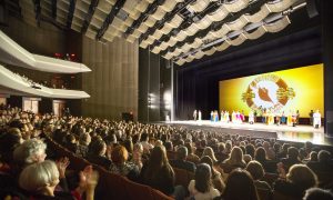 Theatergoer Enjoys Fun and Learning at Shen Yun