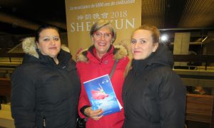 Ceramic Artist Lauds Shen Yun’s Beautiful Colors and Visuals