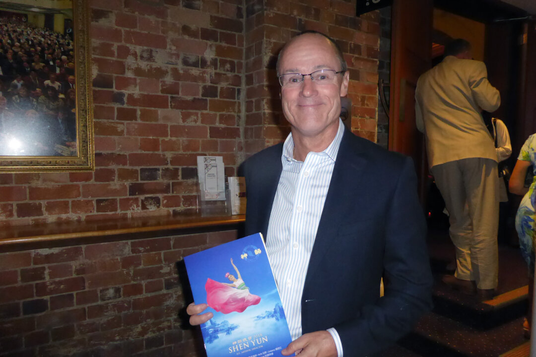 Paul Francis was amazed at a performance by Shen Yun Performing Arts at the Empire Theatre, Toowoomba, Queensland, on Jan. 18, 2018. (Mary Yuan/The Epoch Times)