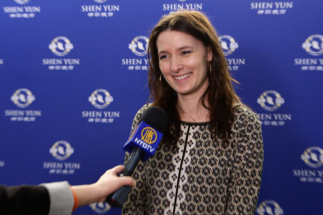 Singer Rébèka Girard enjoyed the Shen Yun performance at Grand Théâtre de Québec in Quebec City on Jan. 17, 2018. “Bravo, a very big bravo,” said Ms. Girard. (NTD Television)